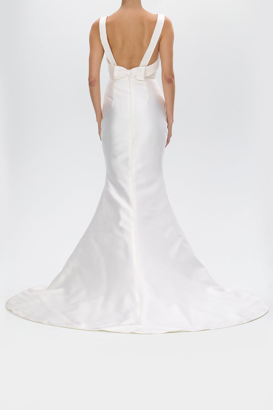 Romina Silk and Wool Mermaid Gown with Detachable Bow Train